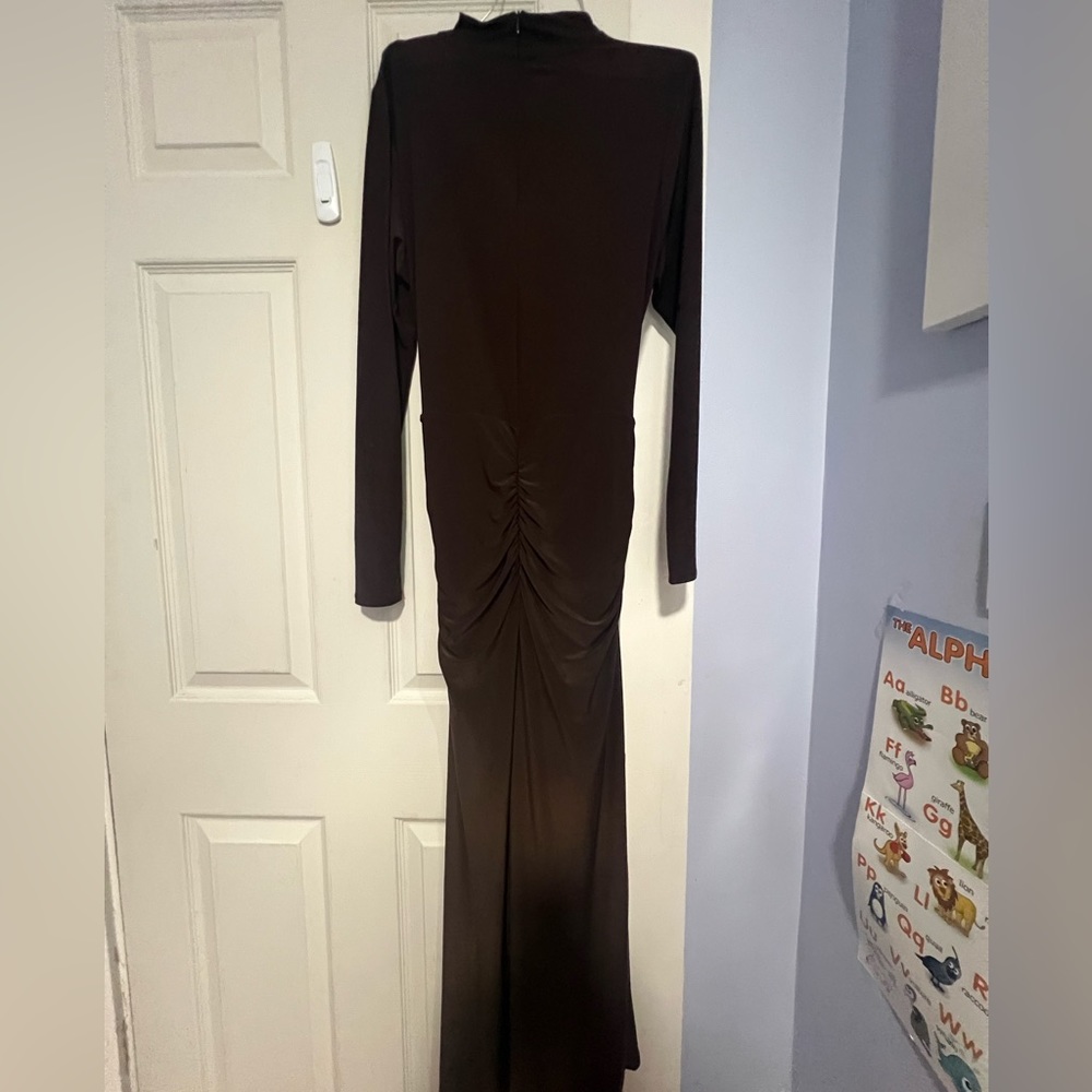 . - Picture 4 of 5